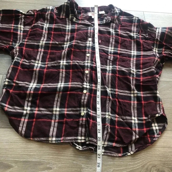 Womens Levi’s Relaxed Fit Plaid Long Sleeve Button Down Shirt Size XL - Picture 6 of 9